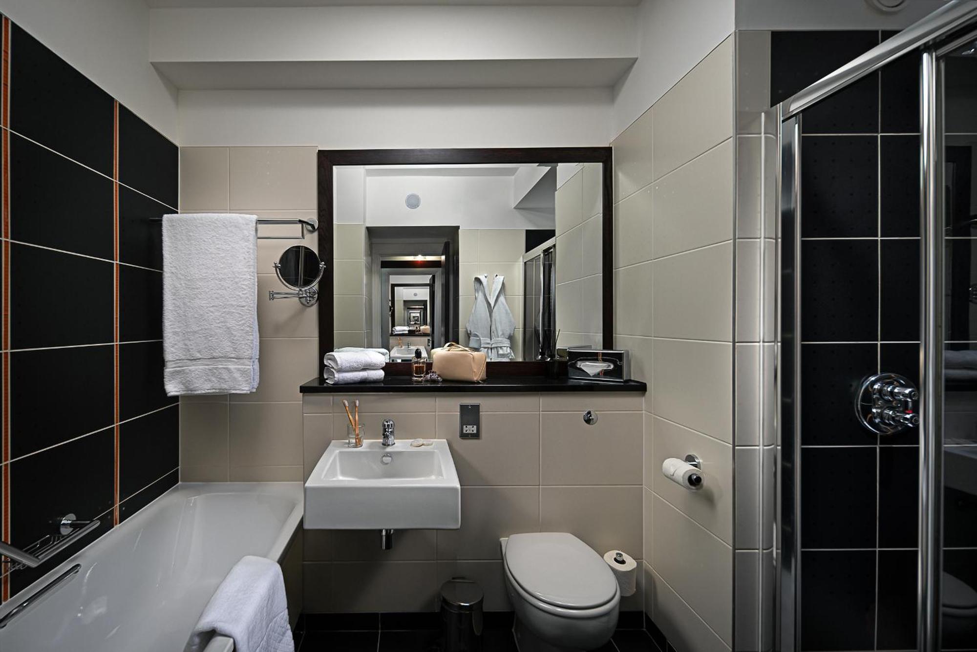 Carlton Hotel Blanchardstown Eksteriør billede
