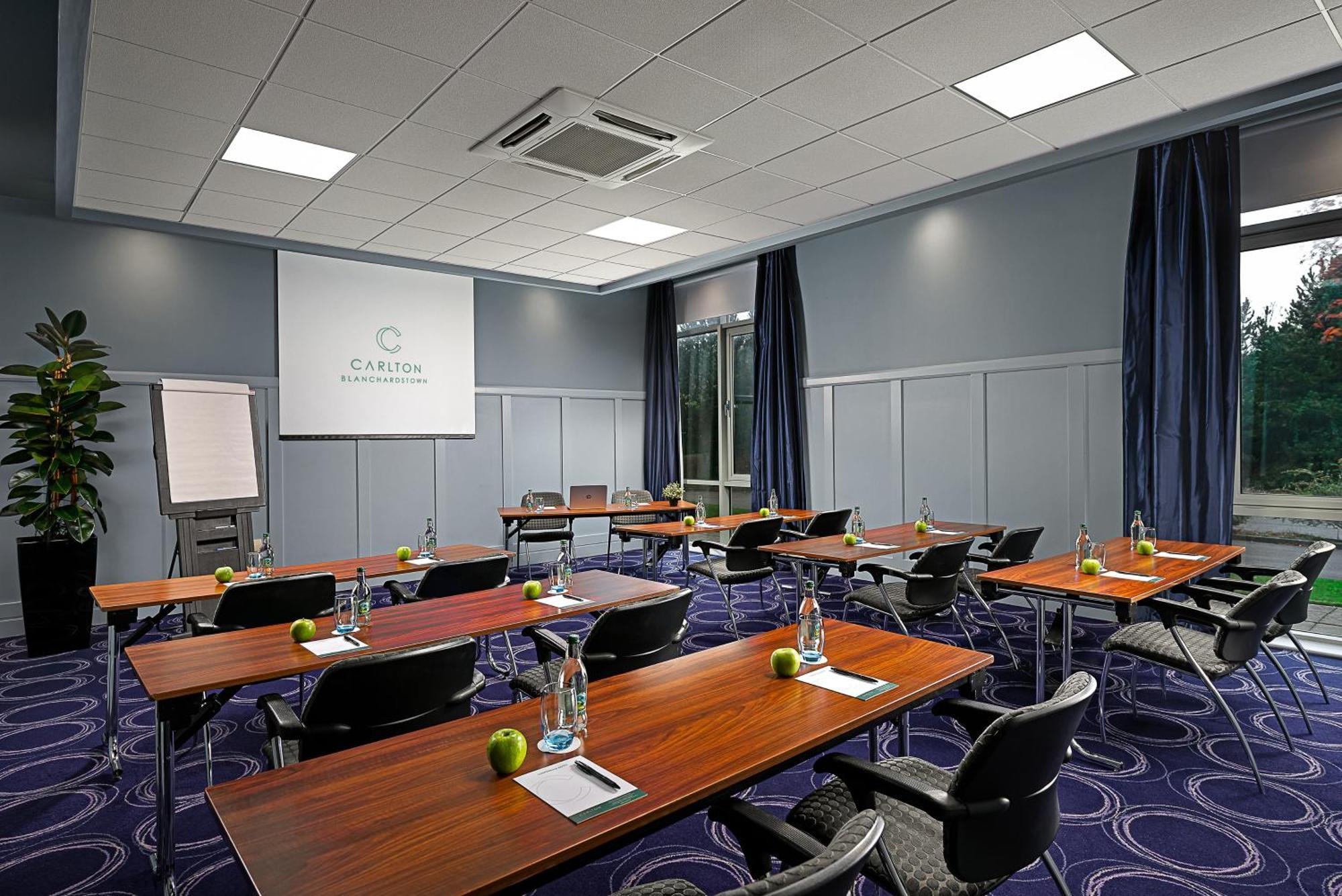 Carlton Hotel Blanchardstown Eksteriør billede
