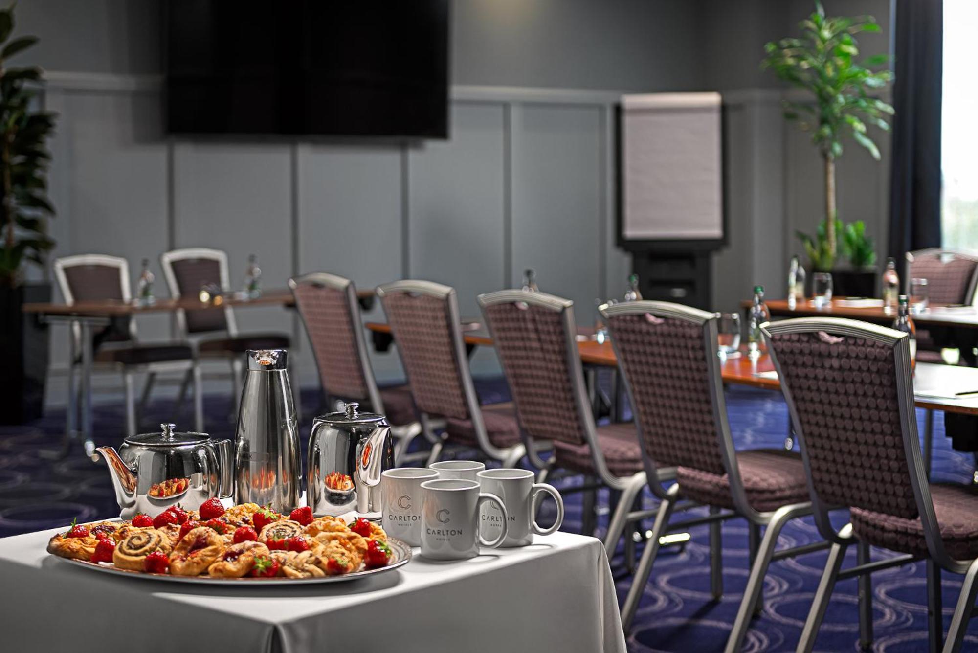 Carlton Hotel Blanchardstown Eksteriør billede
