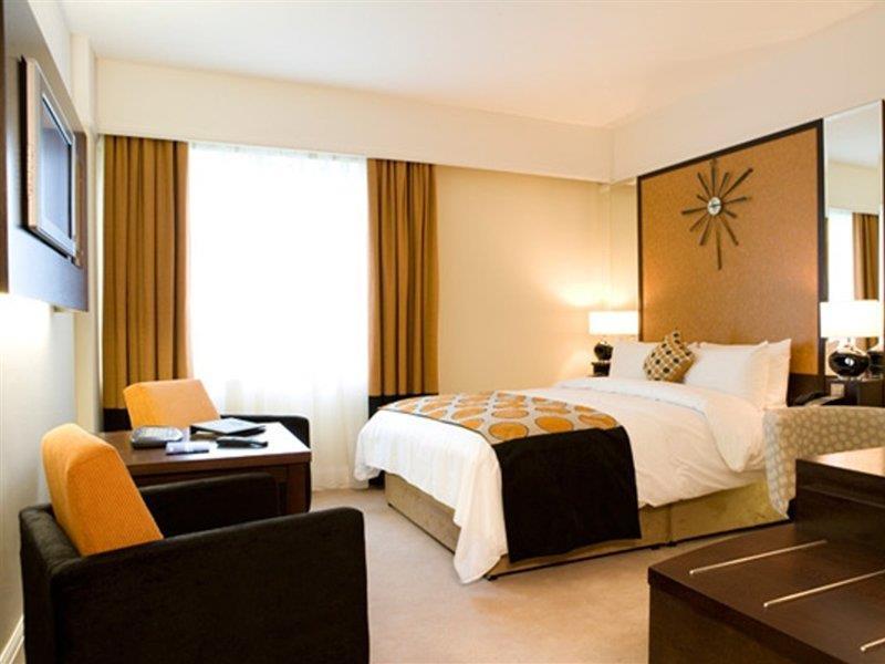 Carlton Hotel Blanchardstown Eksteriør billede